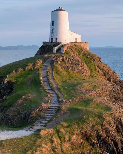 از دریاچهای به رنگ آدامس صورتی تا جزیره کدو زرد خالدار