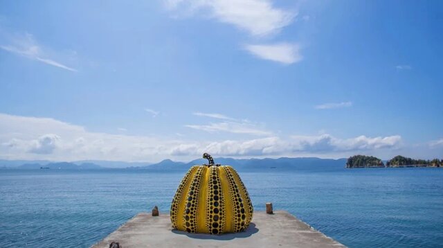 از دریاچهای به رنگ آدامس صورتی تا جزیره کدو زرد خالدار