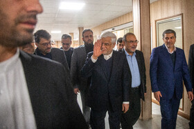 محمدرضا عارف، معاون اول رئیس جمهور در سیامین سالگرد تاسیس روزنامه ایران