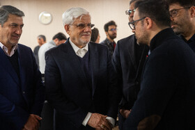 محمدرضا عارف، معاون اول رئیس جمهور در سیامین سالگرد تاسیس روزنامه ایران