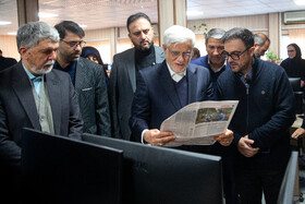 محمدرضا عارف، معاون اول رئیس جمهور و سید عباس صالحی، وزیر فرهنگ و ارشاد اسلامی در سیامین سالگرد تاسیس روزنامه ایران