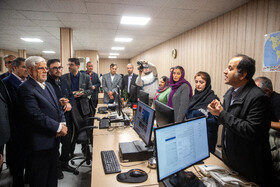 محمدرضا عارف، معاون اول رئیس جمهور در سیامین سالگرد تاسیس روزنامه ایران