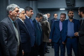 محمدرضا عارف، معاون اول رئیس جمهور و سید عباس صالحی، وزیر فرهنگ و ارشاد اسلامی در سیامین سالگرد تاسیس روزنامه ایران