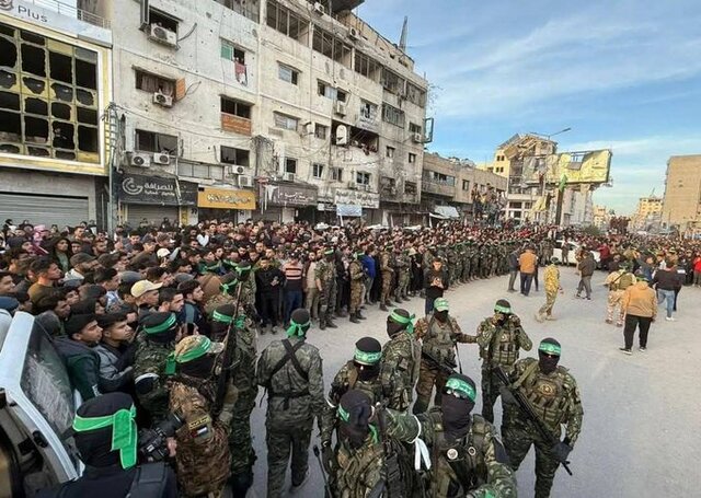 کاربران در واکنش به حضور رزمندگان القسام در غزه: طوری به نظر می‌رسند که گویی در روز اول جنگ هستند