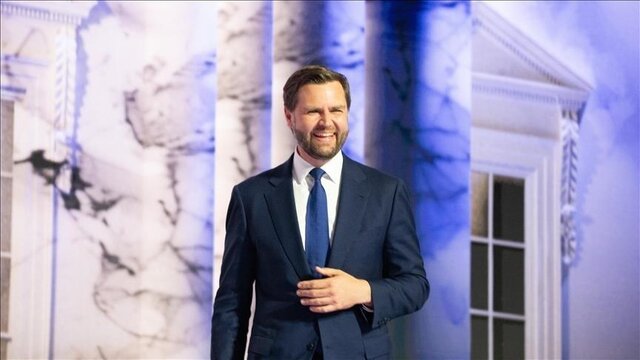 معاون ترامپ معاون ترامپ با همتای چینی خود درباره مسائل دو جانبه صحبت کرد