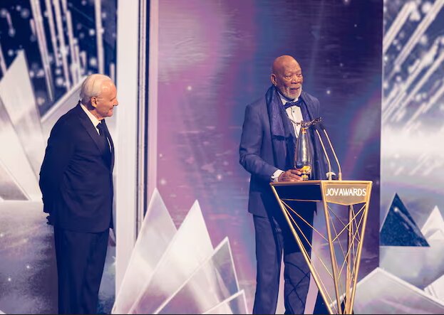 هاپکینز، فریمن و دیگر ستارهها در عربستان