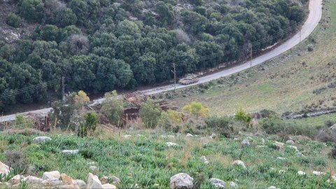 تداوم نقض آتشبس در لبنان از سوی رژیم صهیونیستی و بازداشت ۳ کشاورز لبنانی تداوم نقض آتشبس در لبنان از سوی رژیم صهیونیستی و بازداشت ۳ کشاورز لبنانی