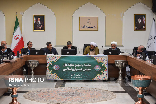 مدیریت مصرف برق به صنعتگران واگذار میشود مدیریت مصرف برق به صنعتگران واگذار میشود