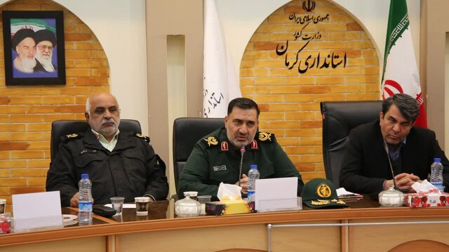 تأکید استاندار کرمان بر حداکثر همکاری برای برگزاری رزمایش «الی بیتالمقدس ۱۵» تأکید استاندار کرمان بر حداکثر همکاری برای برگزاری رزمایش «الی بیتالمقدس ۱۵»