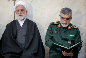 از راست سردار حاجی زاده فرمانده نیروی هوا فضای سپاه و غلامحسین محسنی اژهای، رئیس قوه قضاییه در مراسم بزرگداشت شهیدان رازینی و مقیسه