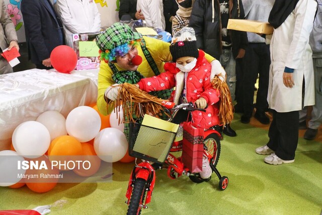 اجرای پویش «یک آرزو؛ یک لبخند» در بخش هماتولوژی همدان اجرای پویش «یک آرزو؛ یک لبخند» در بخش هماتولوژی همدان