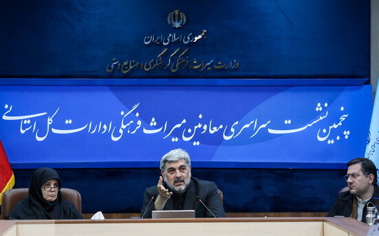 عکس از وحید احمدی اماراتیها با معماری هرمزگانیها خودشان را معرفی میکنند