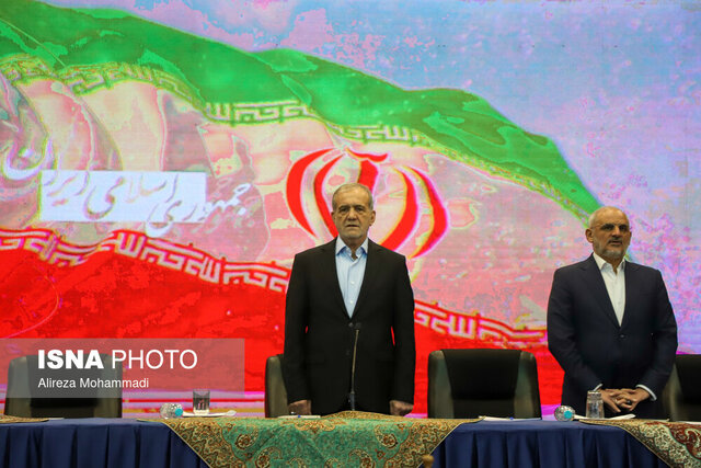 بازدید سرزده پزشکیان از روستاهای غیزانیه و منبع آب اهواز بازدید سرزده پزشکیان از روستاهای غیزانیه و منبع آب اهواز