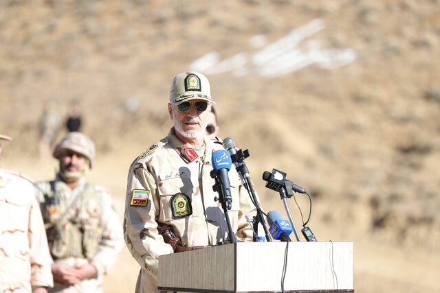 عکس دریافتی از خبرگزاری پلیس. خود اتکایی مرزبانان در میدان عملیات و ترسیم تاکتیکهای رزمی