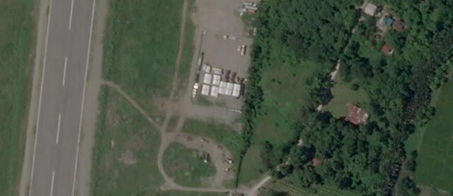 نمایی از سامانه موشکی تایفون در فرودگاه بینالمللی لائوگ جابجایی مشکوک پرتابگرهای موشک تایفون آمریکا در فیلیپین