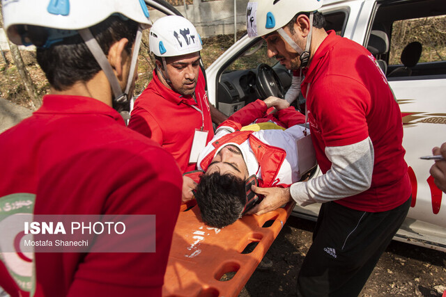 عکس تزئینی است. ارائه خدمات امدادی نیروهای عملیاتی هلال احمر به ۶۷۹ نفر در هفته دوم مهرماه