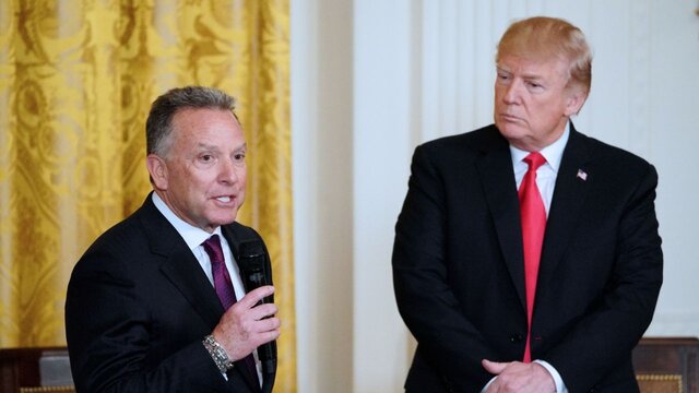 از راست، ترامپ در کنار ویتکاف فرستاده ویژه ترامپ احتمالا پنجشنبه با پوتین دیدار میکند