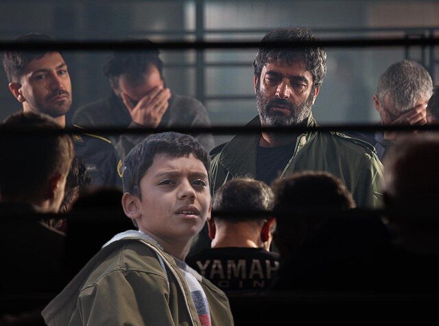 منوچهر هادی در سریال خودش بازی میکند منوچهر هادی در سریال خودش بازی میکند