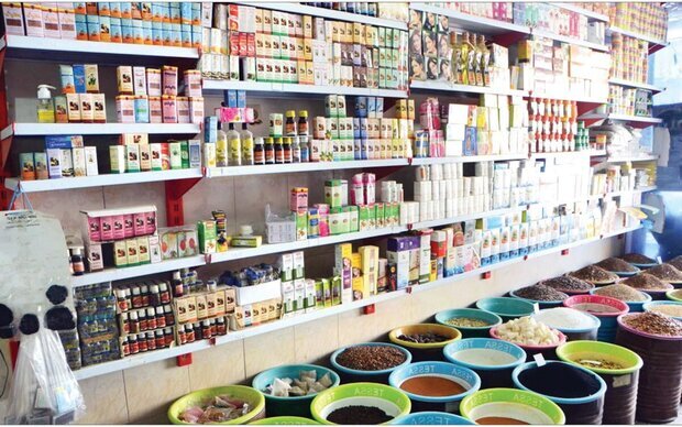 عکس تزئینی ست برخورد با فروشندگان قرص برنج / کشف ۹۵۰۰ قلم کالای غیرمجاز از یک عطاری