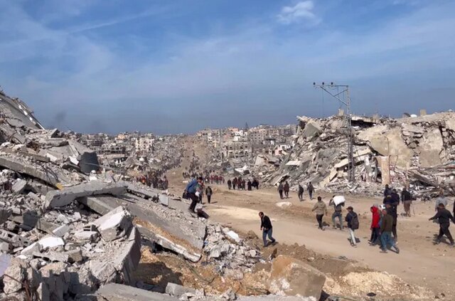 آوارگان فلسطینی در شمال غزه واشنگتن پست: شرکتهای امنیتی آمریکایی عملیات بازرسی در غزه را بر عهده میگیرند