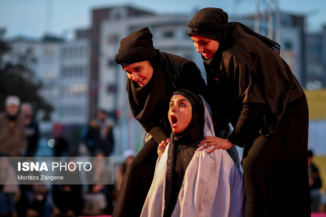 عکس: آرشیو اجرای ۴ نمایش همزمان با دهه فجر در تئاتر شهر قزوین