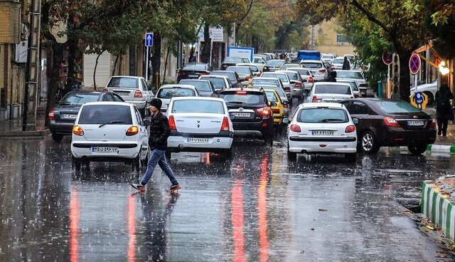عکس : تزئینی آخرین وضعیت ترافیکی معابر بارانی تهران/ شهروندان از حمل و نقل عمومی استفاده کنند
