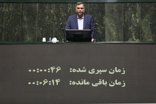 رحمتزاده: وزیر کار بر تصمیمات شورای تعیین حقوق و دستمزد نظارت کامل داشته باشد رحمتزاده: وزیر کار بر تصمیمات شورای تعیین حقوق و دستمزد نظارت کامل داشته باشد