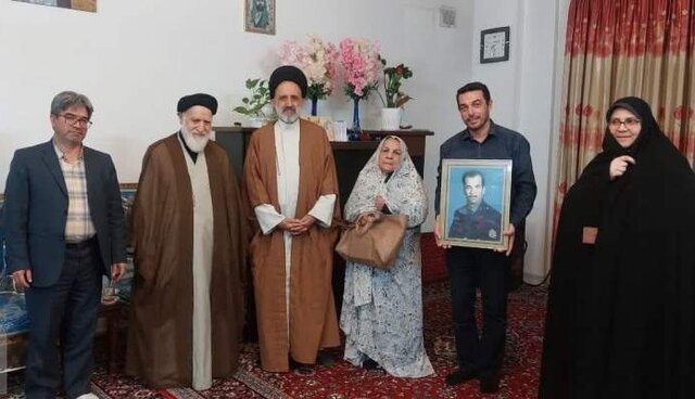 روحیه فداکاری خانواده شهدا و ایثارگران عامل همبستگی مردم است روحیه فداکاری خانواده شهدا و ایثارگران عامل همبستگی مردم است