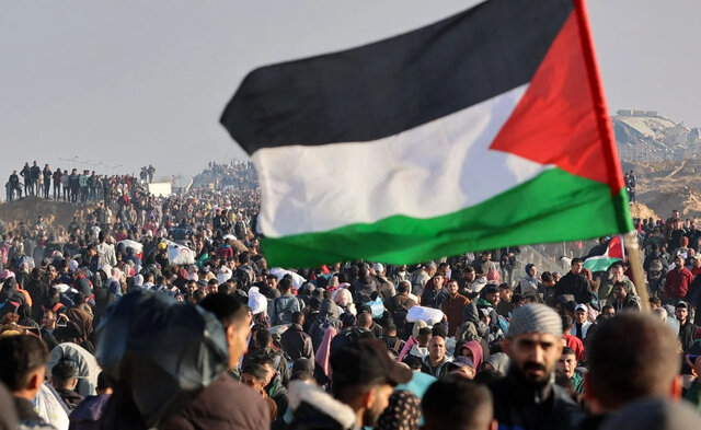 بازگشت آوارگان فلسطینی به خانههای خود در غزه طرح ترامپ برای کوچاندن مردم غزه؛ طرحی خیالی و توهمی