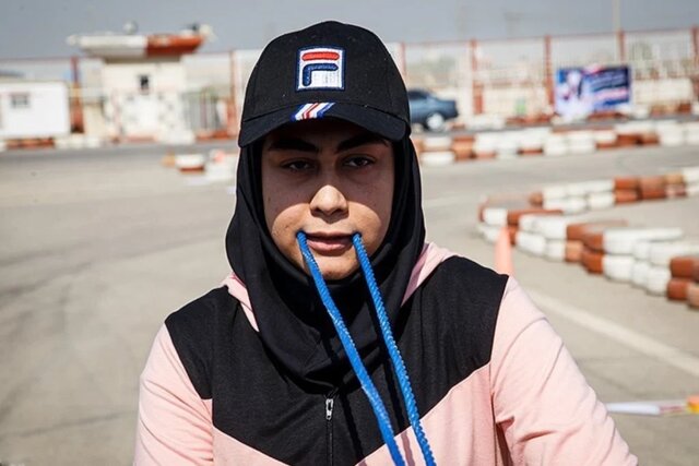 دختر ایرانی که با دندانهایش تمام رکوردهای گینس را شکست + ویدیو دختر ایرانی که با دندانهایش تمام رکوردهای گینس را شکست + ویدیو