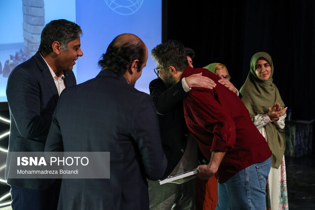 دوسالانه سرامیک برگزیدگانش را شناخت/ رشته سرامیک در هنرستانها