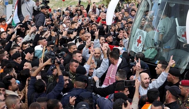 اعلام تعداد اسرای فلسطینی که فردا آزاد میشوند اعلام تعداد اسرای فلسطینی که فردا آزاد میشوند