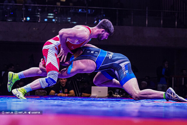 عکس آرشیوی است. ۲ شکست آزادکاران ایران مقابل روسیه در قهرمانی جوانان جهان/ بازگشت تات کامل نشد