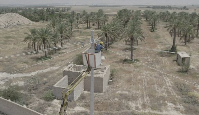 بهبود شبکه برق ۱۱۴۰ روستای فارس / تحویل ۱۸۰۰ سامانه خورشیدی به عشایر بهبود شبکه برق ۱۱۴۰ روستای فارس / تحویل ۱۸۰۰ سامانه خورشیدی به عشایر