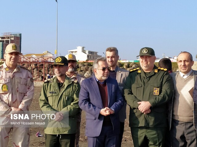 رژه اقتدار یگانهای دریایی ارتش، مرزبانی و بسیج مردمی در آستارا