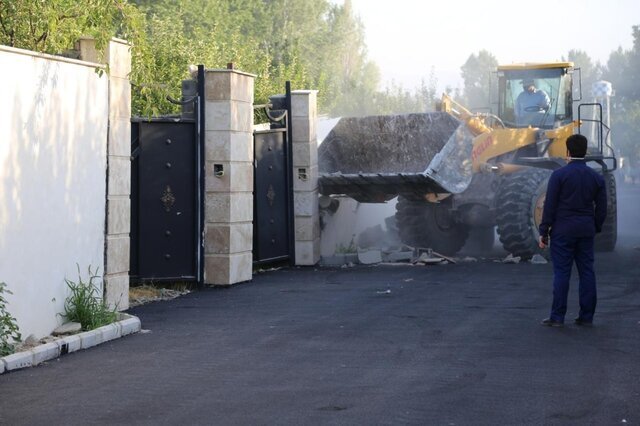 عکس آرشیوی است تغییر کاربری اراضی کشاورزی توسط دستگاهی که وظیفه مقابله با تغییر کاربری دارد!