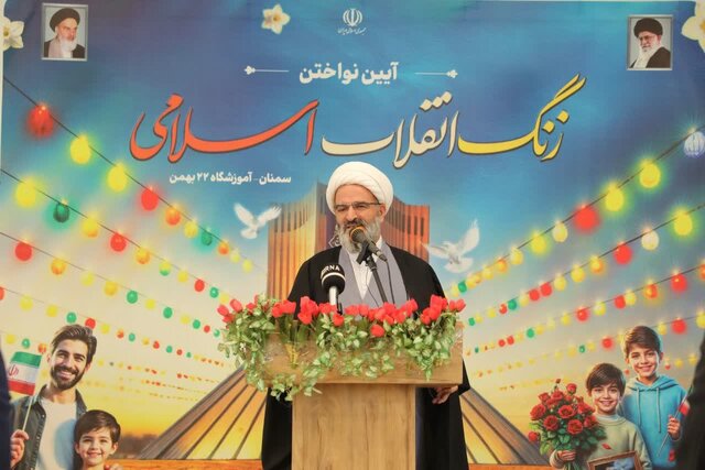 انقلاب ۵۷ به سلطه نظامی آمریکاییها بر ایران پایان داد