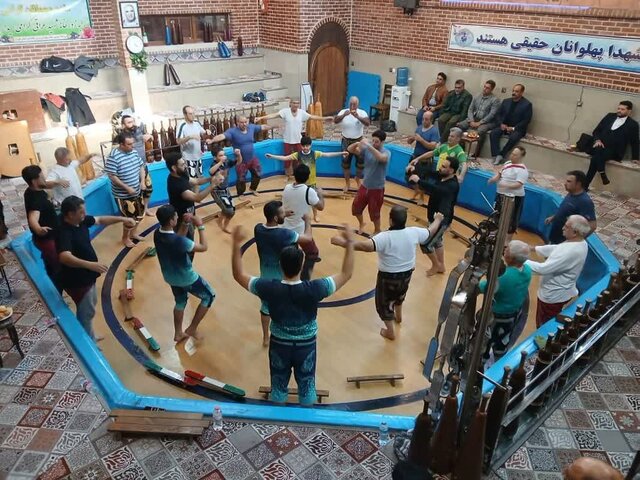 تجلیل از پهلوانهای ورامین در همایش باستانیکاران تجلیل از پهلوانهای ورامین در همایش باستانیکاران