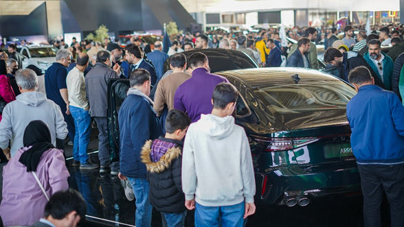 استقبال ویژه بازدیدکنندگان از غرفه فونیکس و فونیکس NEV در بزرگترین رویداد خودرویی ایران