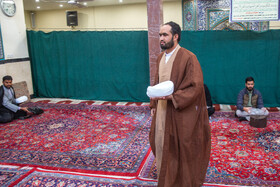 عمامه گذاری طلاب در روز میلاد امام حسین(ع)