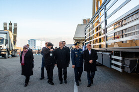 مسعود پزشکیان، رئیس جمهور و عزیز نصیرزاده، وزیر دفاع و محسن حاجی میرزایی، رئیس دفتر رئیس جمهور و فاطمه مهاجرانی، سخنگوی دولت در مراسم بازدید از توانمندیهای دفاعی و فضایی وزارت دفاع