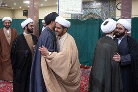 عمامه گذاری طلاب در روز میلاد امام حسین(ع)