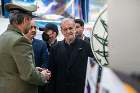 مسعود پزشکیان، رئیس جمهور در بازدید از توانمندیهای دفاعی و فضایی وزارت دفاع