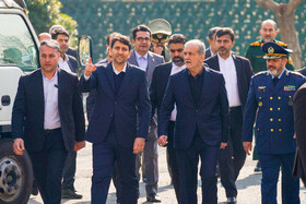 عزیز نصیرزاده وزیر دفاع و پشتیبانی نیروهای مسلح، مسعود پزشکیان رئیس جمهور،  سید ستار هاشمی وزیر ارتباطات و فناوری اطلاعات