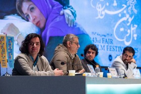  رسول علیزاده، طراح صحنه در نشست خبری فیلم رها - روز سوم جشنواره فیلم فجر