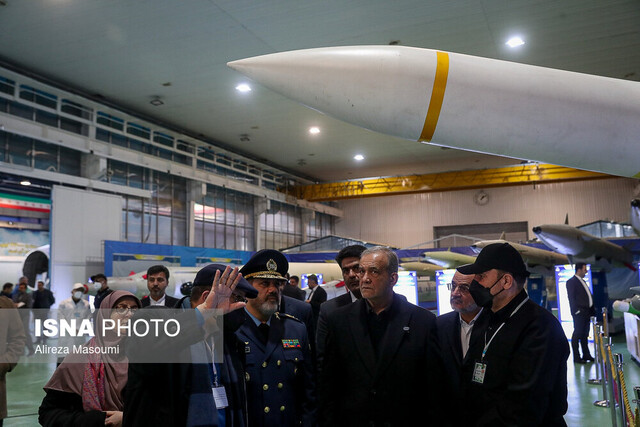 دشمن منتظر دعوای داخلی سر مسائل بیخودی است دشمن منتظر دعوای داخلی سر مسائل بیخودی است