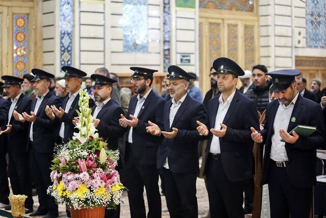 ضریح مطهر حضرت فاطمه معصومه (س) گل آرایی شد+تصاویر