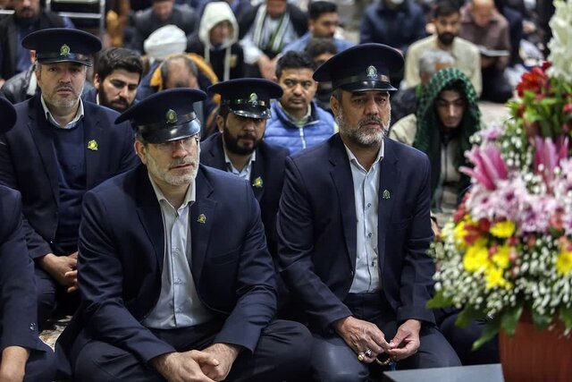 ضریح مطهر حضرت فاطمه معصومه (س) گل آرایی شد+تصاویر