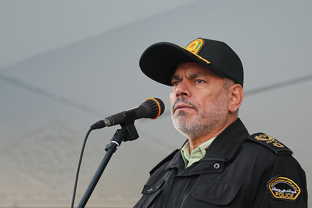 سربازان زینت کشور، عزت دین و سازندگان امنیت مردم هستند سربازان زینت کشور، عزت دین و سازندگان امنیت مردم هستند