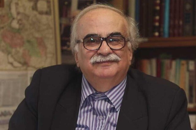 انتقاد از نبود دیپلمات حرفهای در ابتدای انقلاب تا عدم فهم سیاسی عدهای در شرایط کنونی